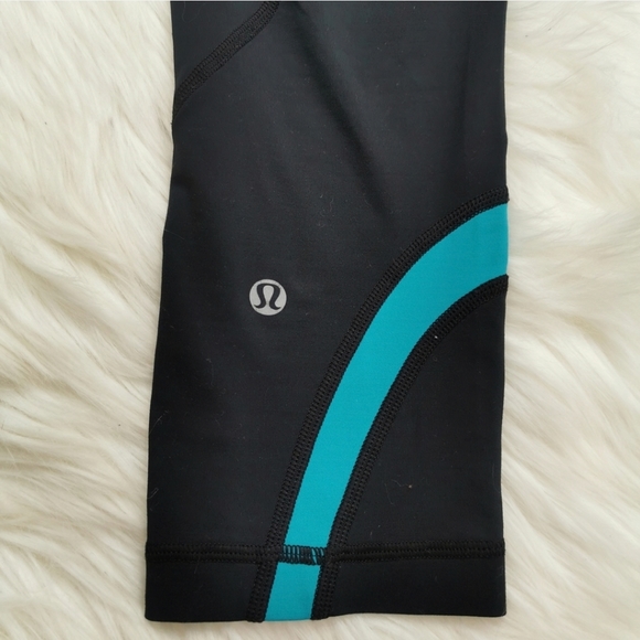 Lululemon Athletica Crop Leggings Size - Picture 5 of 6